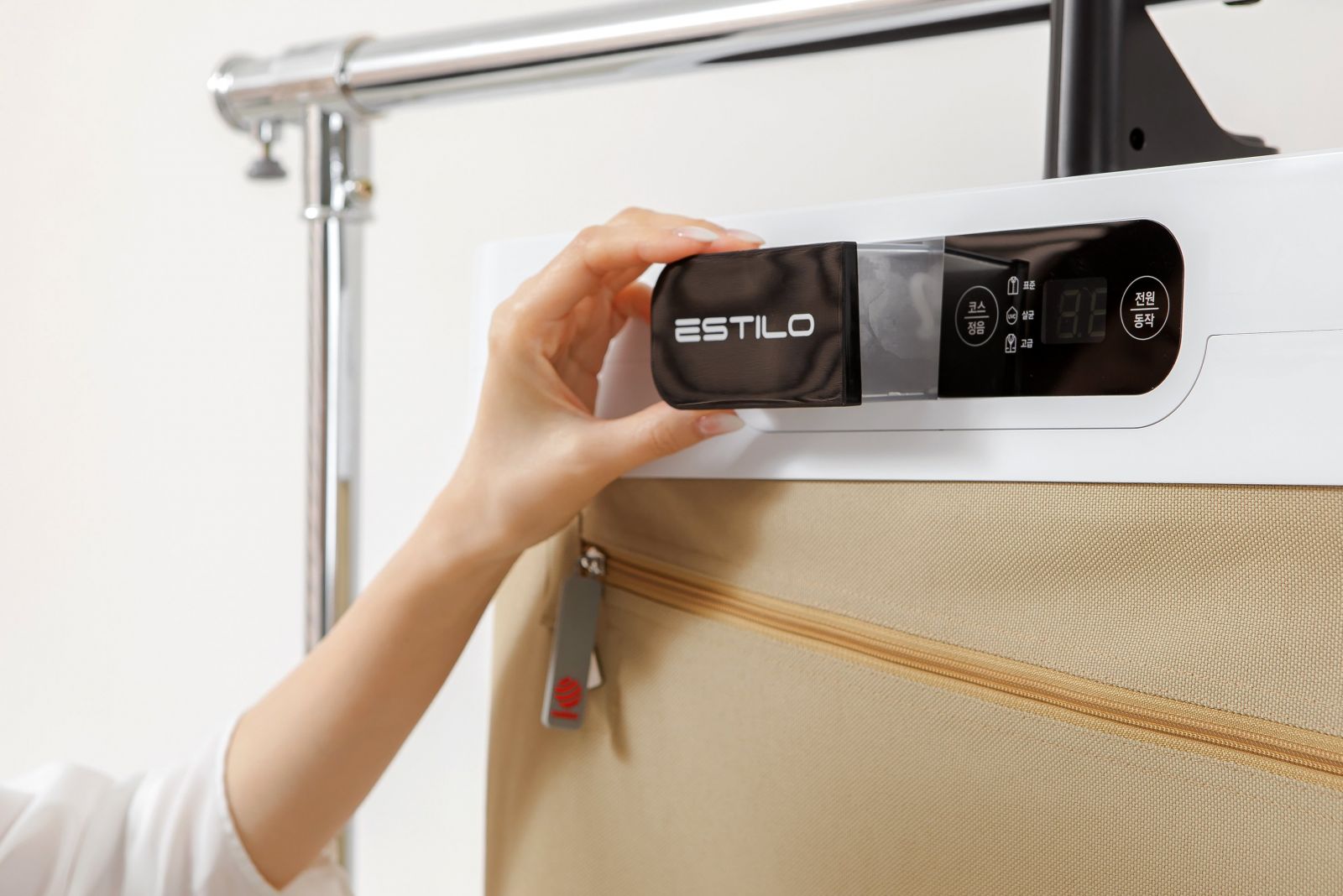 sửa tủ chăm sóc quần áo estilo 
